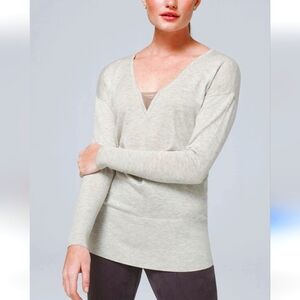 White House Black Market Ball Chain V-Neck Women's Gray Tunic Sweater - Small